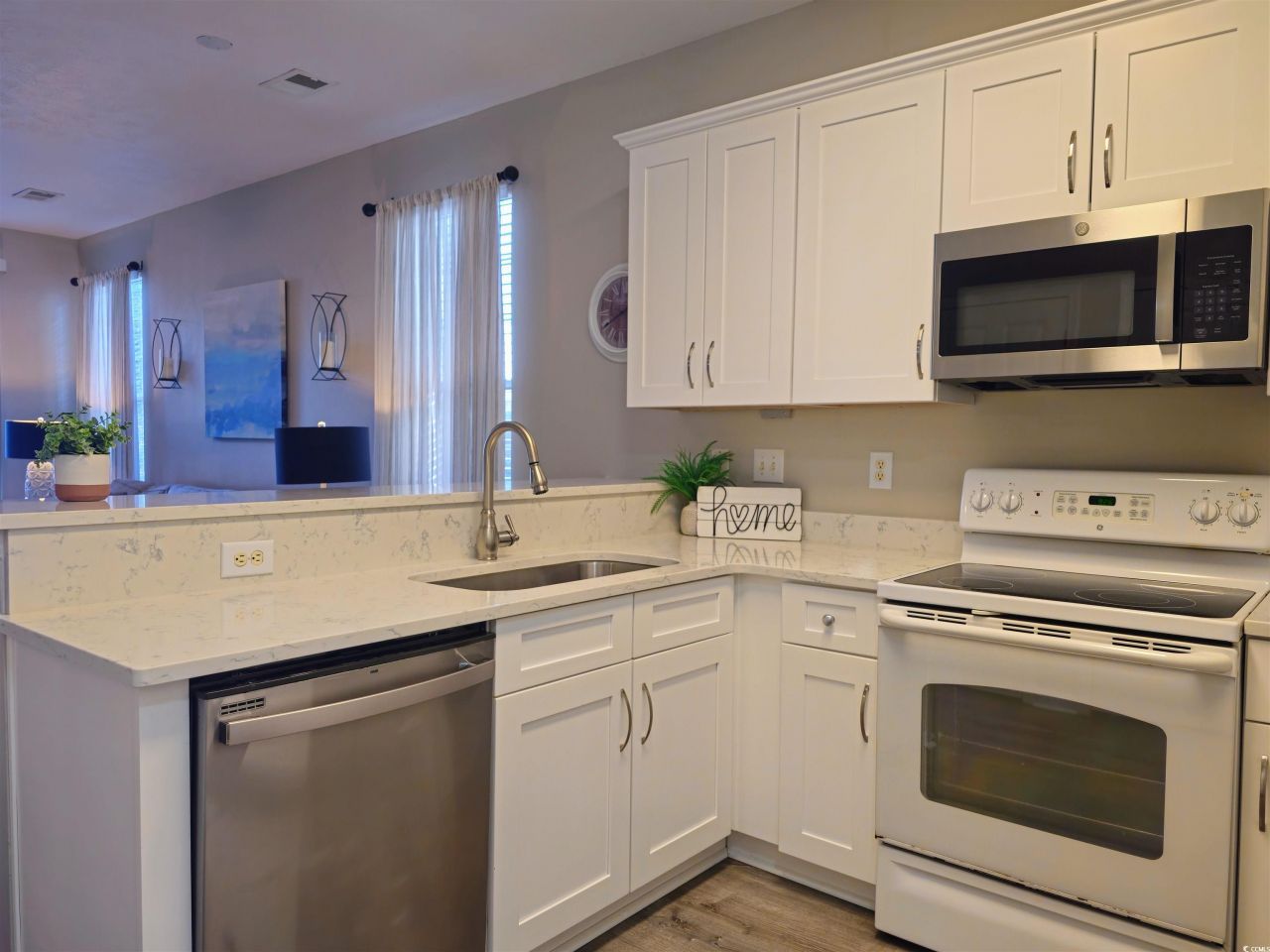 484 River Oaks Dr. Photo 7