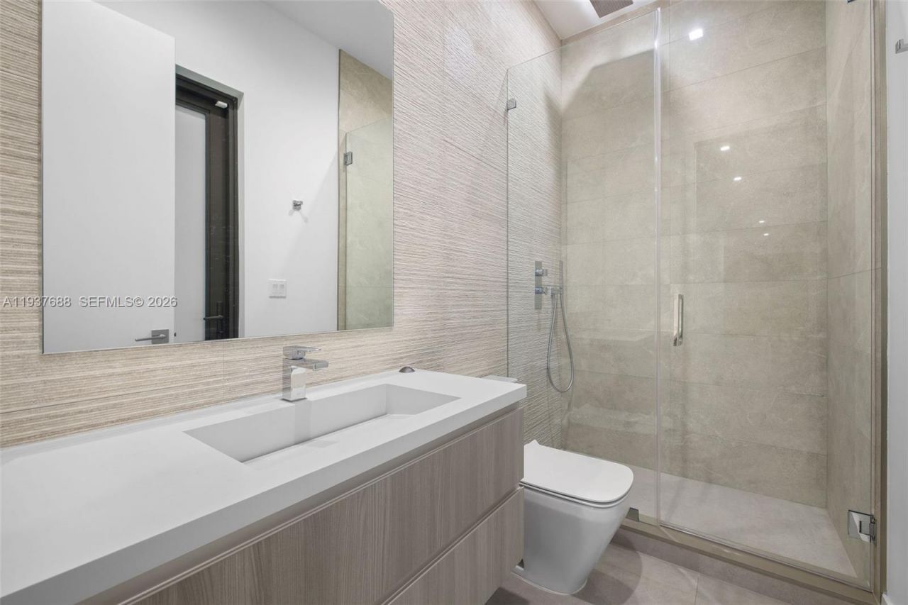 3063 Elizabeth St, Miami, FL 33133 Photo