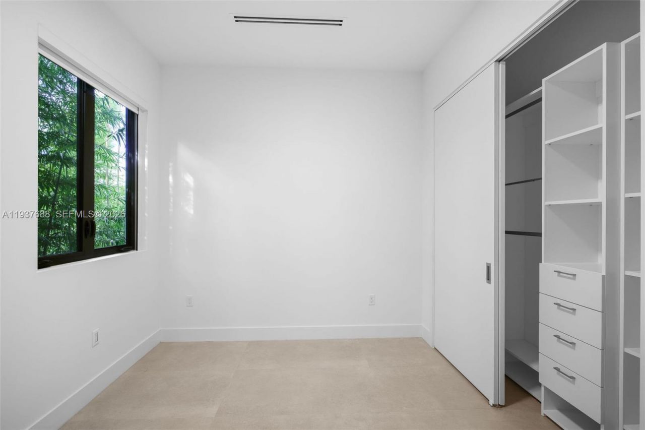 3063 Elizabeth St, Miami, FL 33133 Photo