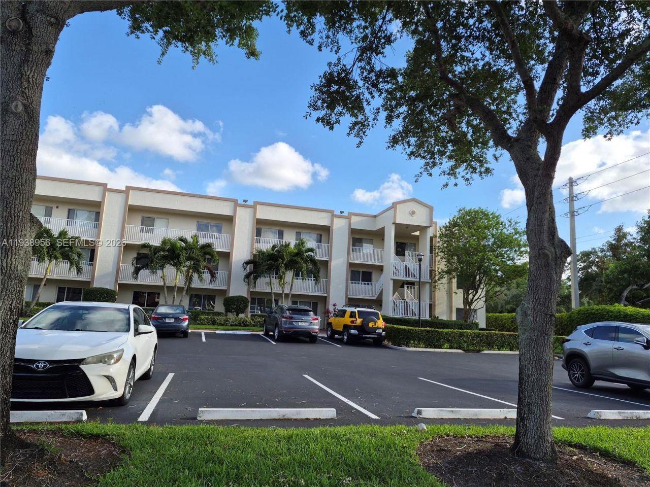 7120 S Devon Dr, Unit 110, Tamarac, FL 33321 Photo