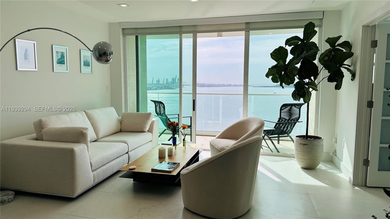 800 Claughton Island Dr, Unit 1903, Miami, FL 33131 Photo