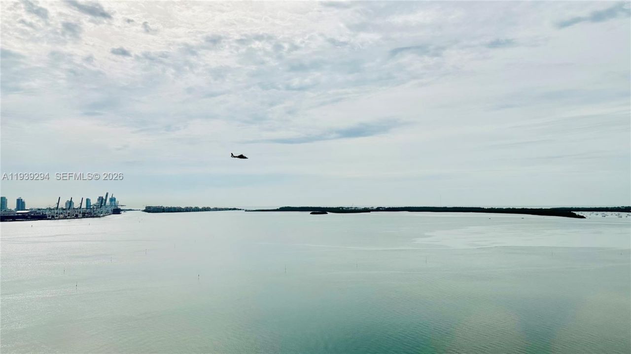 800 Claughton Island Dr, Unit 1903, Miami, FL 33131 Photo