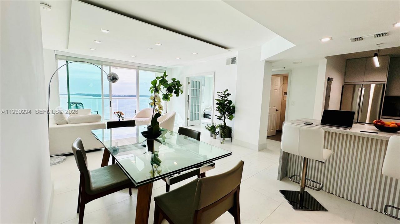 800 Claughton Island Dr, Unit 1903, Miami, FL 33131 Photo