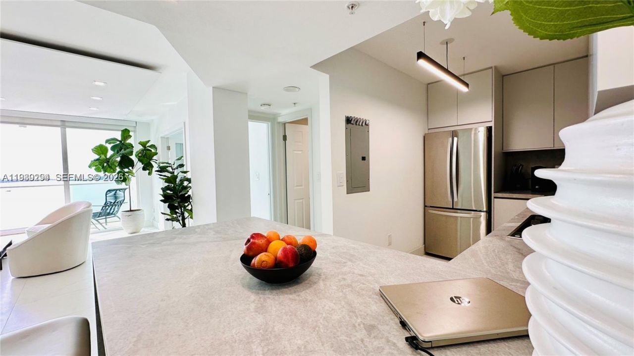 800 Claughton Island Dr, Unit 1903, Miami, FL 33131 Photo