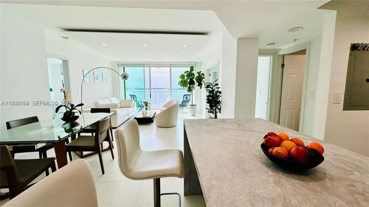 800 Claughton Island Dr, Unit 1903, Miami, FL 33131 Photo