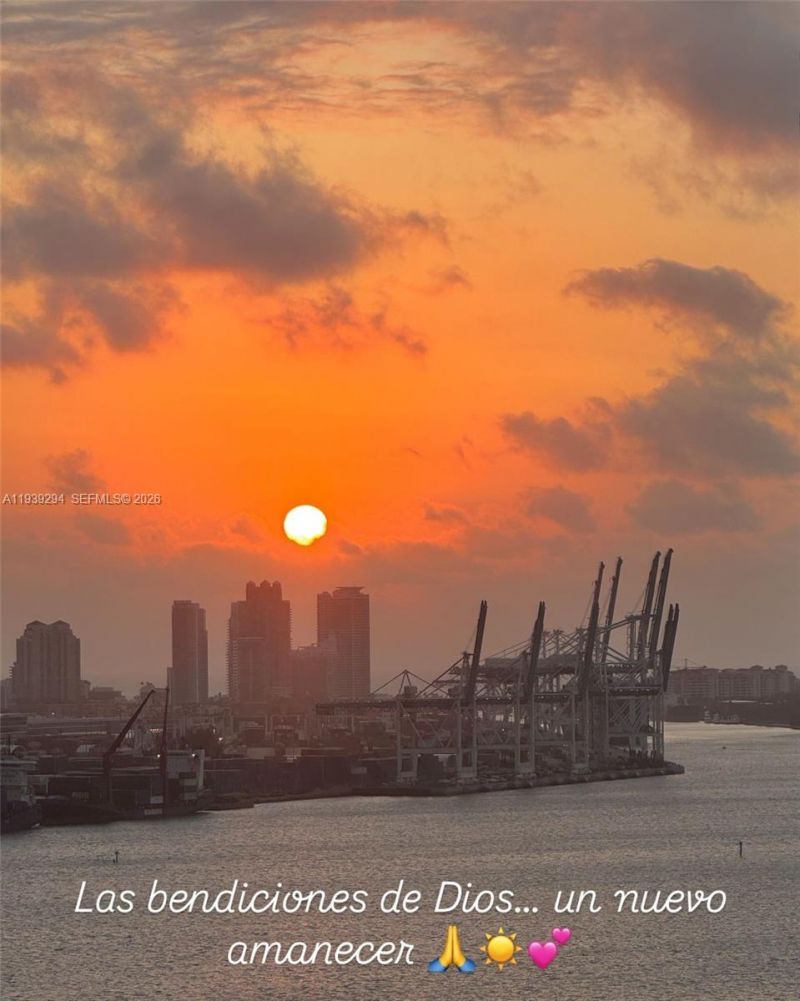 800 Claughton Island Dr, Unit 1903, Miami, FL 33131 Photo