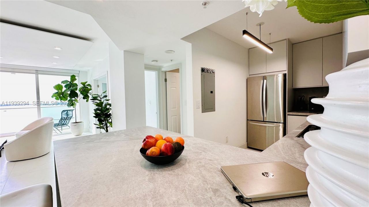 800 Claughton Island Dr, Unit 1903, Miami, FL 33131 Photo