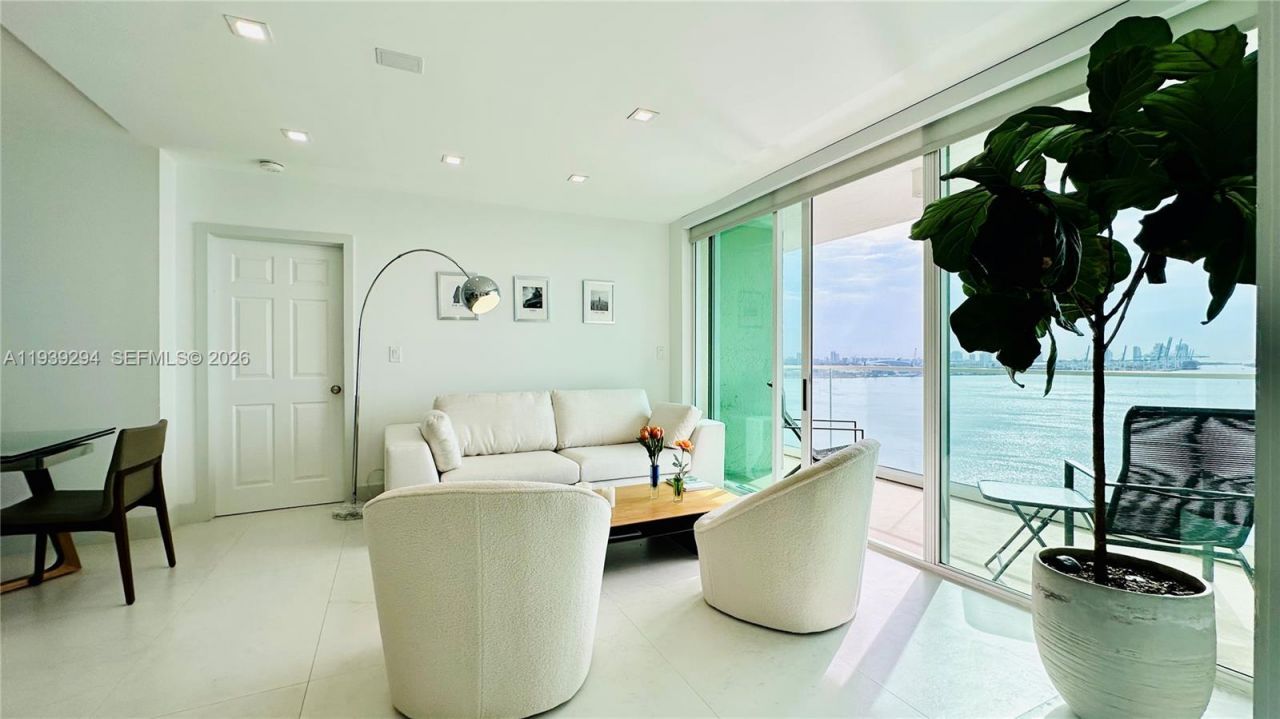 800 Claughton Island Dr, Unit 1903, Miami, FL 33131 Photo