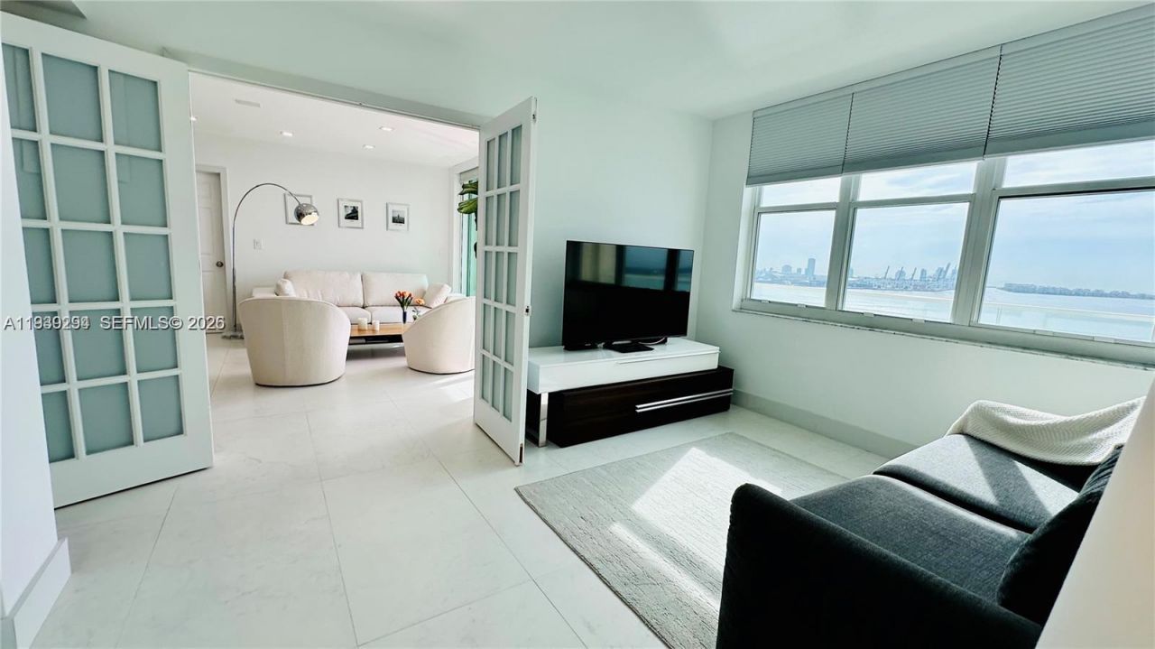 800 Claughton Island Dr, Unit 1903, Miami, FL 33131 Photo