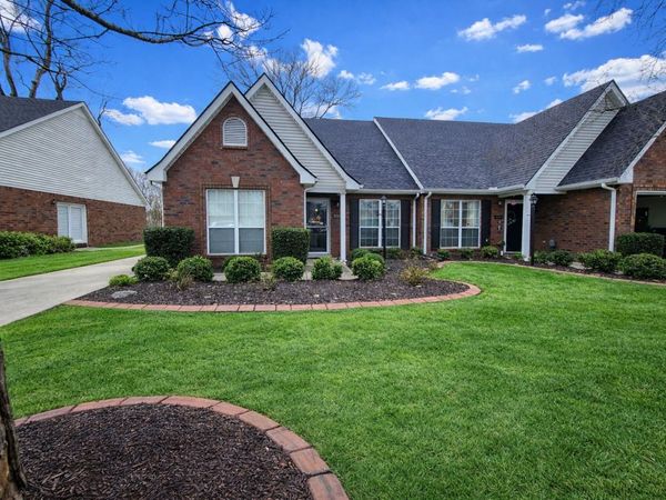 2729 Stonehedge Dr, Murfreesboro, TN 37128
