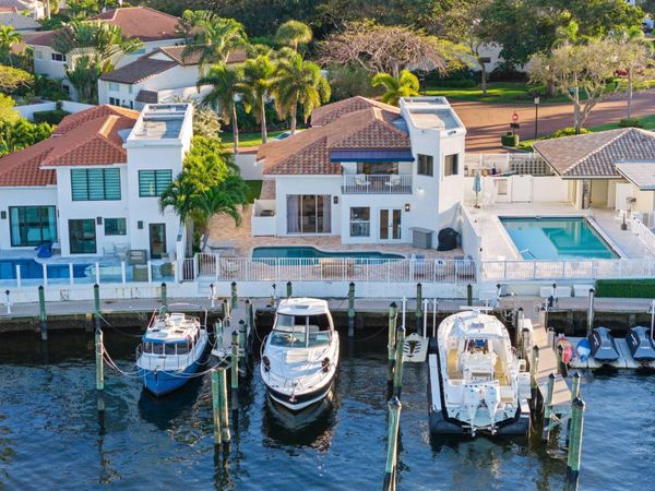 483 Pelican Way, Delray Beach, FL 33483