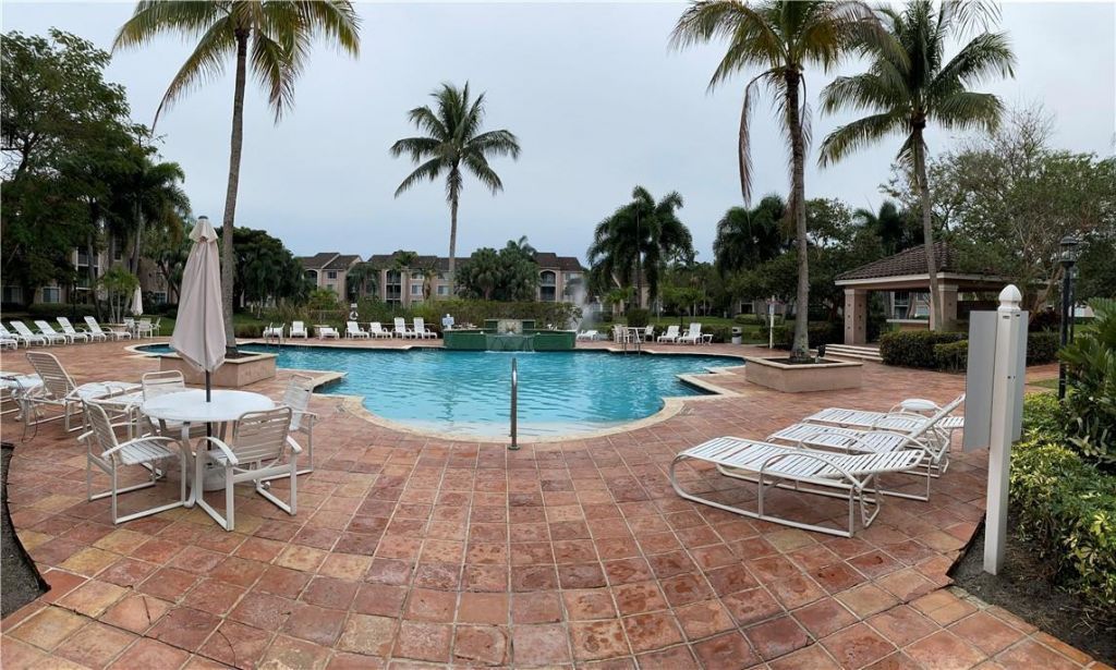 12112 Saint Andrews Place, Unit 205, Miramar, FL 33025 Photo