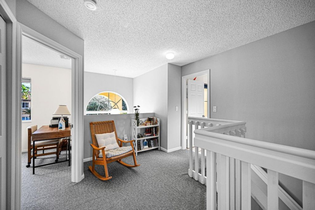 251 W Forest Oak Cir, Davie, FL 33325 Photo