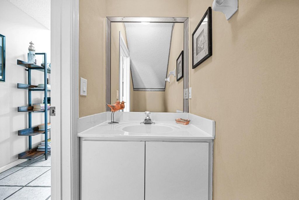 251 W Forest Oak Cir, Davie, FL 33325 Photo