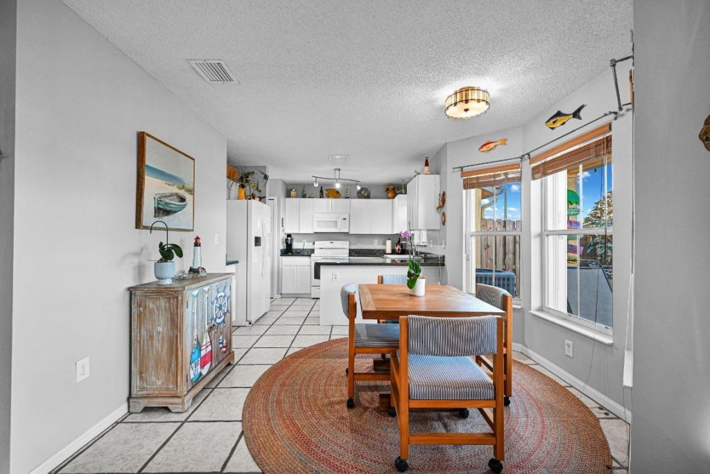 251 W Forest Oak Cir, Davie, FL 33325 Photo