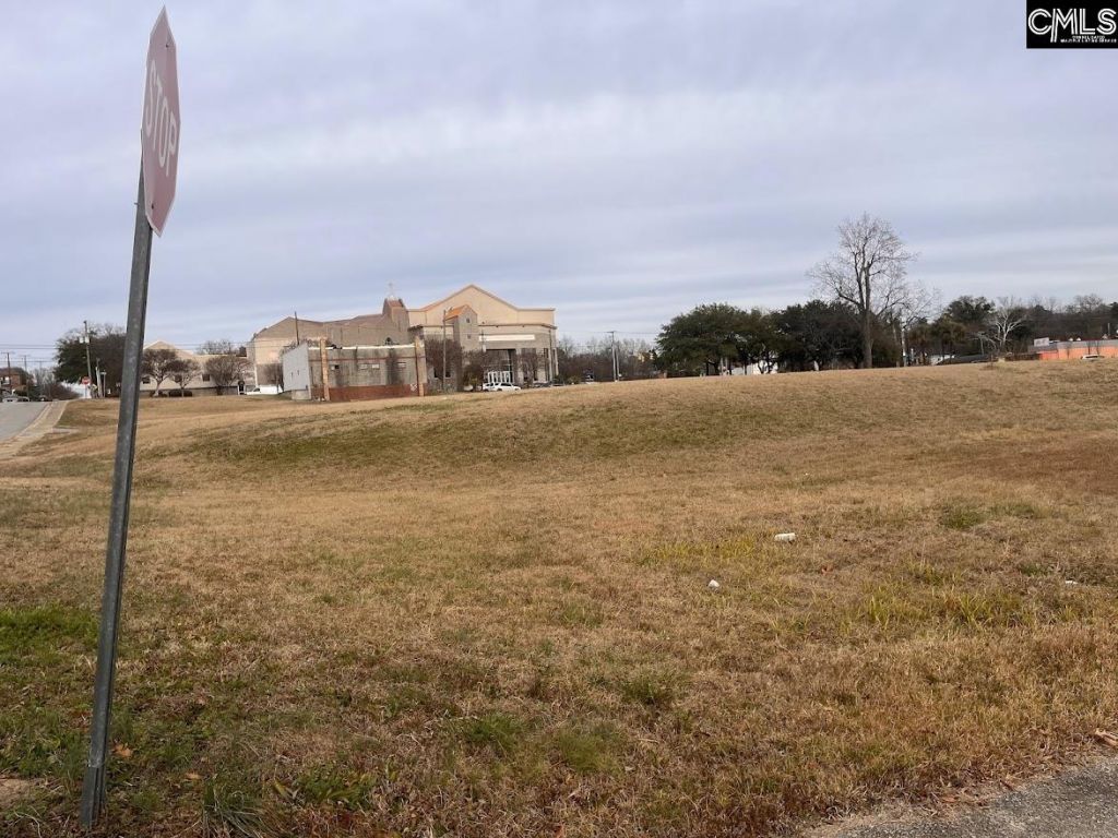 2334 Gervais Street Photo 5