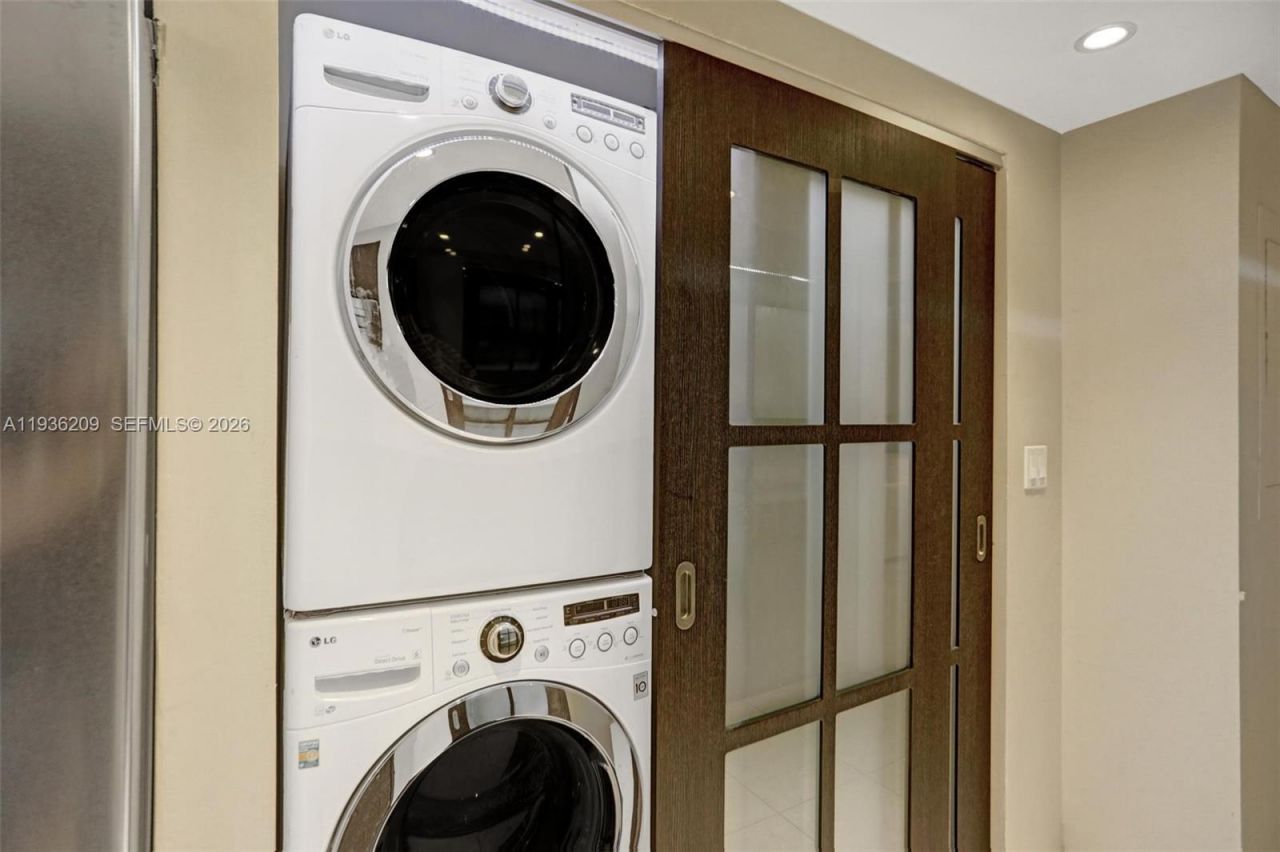 20281 E Country Club Dr, Unit 201, Aventura, FL 33180 Photo