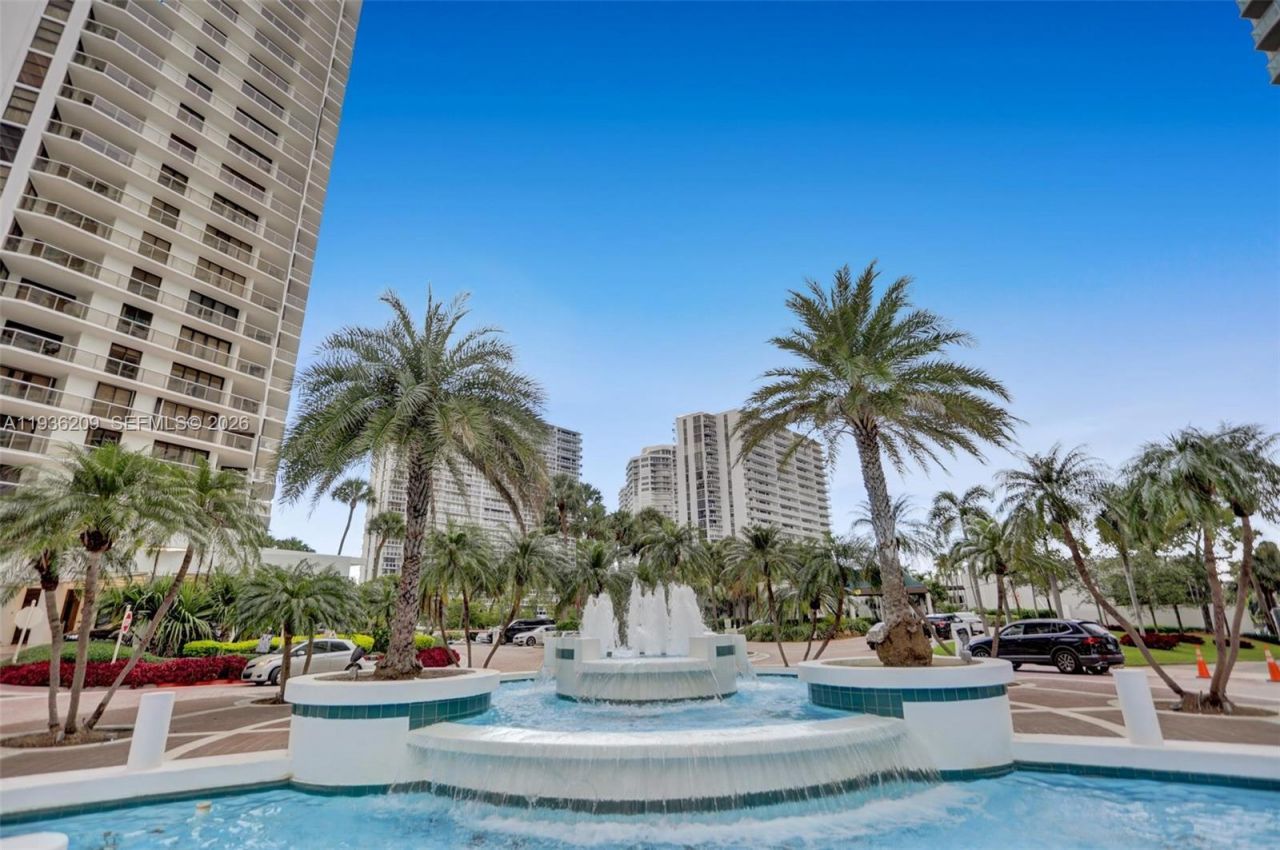 20281 E Country Club Dr, Unit 201, Aventura, FL 33180 Photo