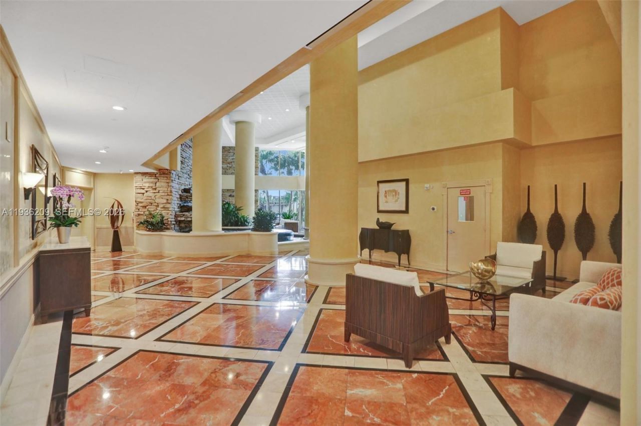 20281 E Country Club Dr, Unit 201, Aventura, FL 33180 Photo