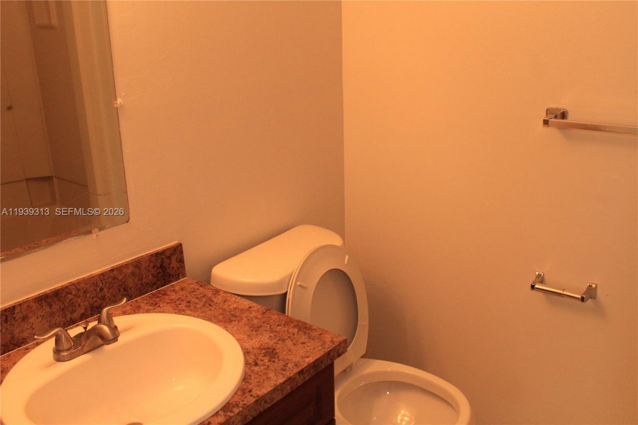 1245 S Flagler Ave , Unit 304, Pompano Beach, FL 33060 Photo