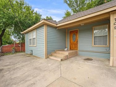 709 S Munger Boulevard, Dallas, TX 75223