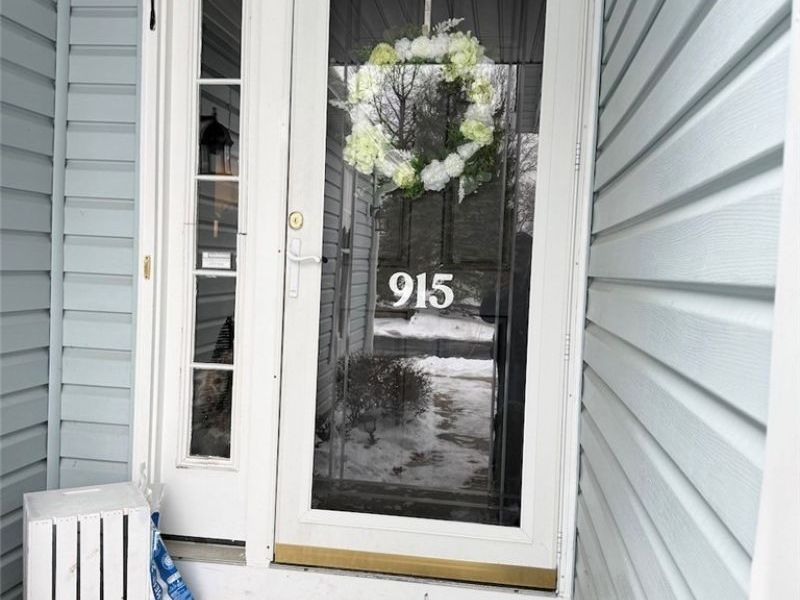 915 Sturbridge Drive, Medina, OH 44256 Photo 2