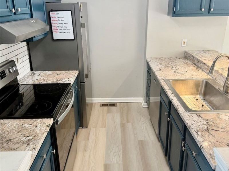 915 Sturbridge Drive, Medina, OH 44256 Photo 5