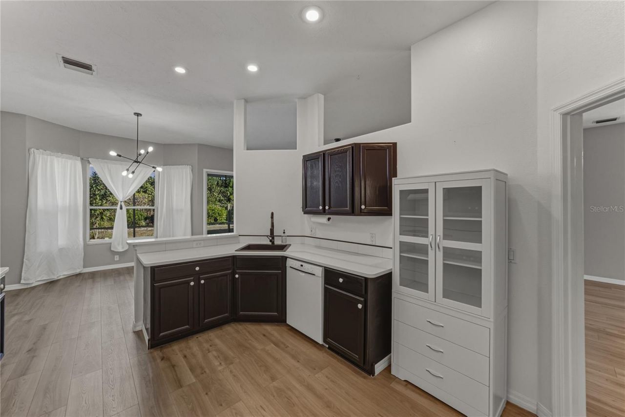 4346 Breckenridge Way, Unit 5, Sarasota, FL 34235 Photo