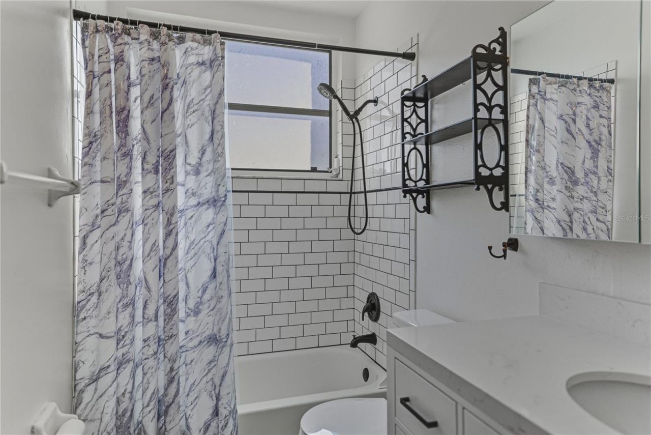 4346 Breckenridge Way, Unit 5, Sarasota, FL 34235 Photo