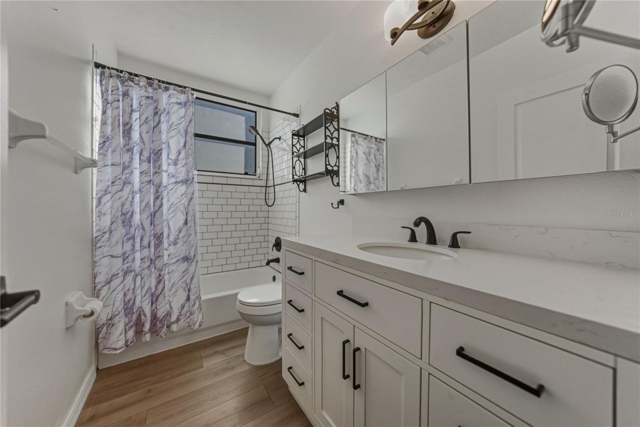 4346 Breckenridge Way, Unit 5, Sarasota, FL 34235 Photo