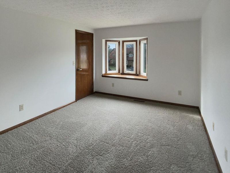 13021 Heatherstone Circle, Pickerington, OH 43147 Photo 4