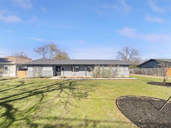 1105 E 17th ST, Georgetown, TX 78626