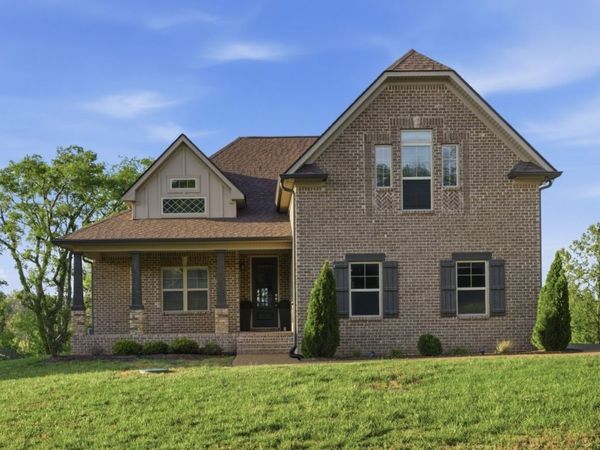 811 Ridgestone Pl, Lebanon, TN 37087