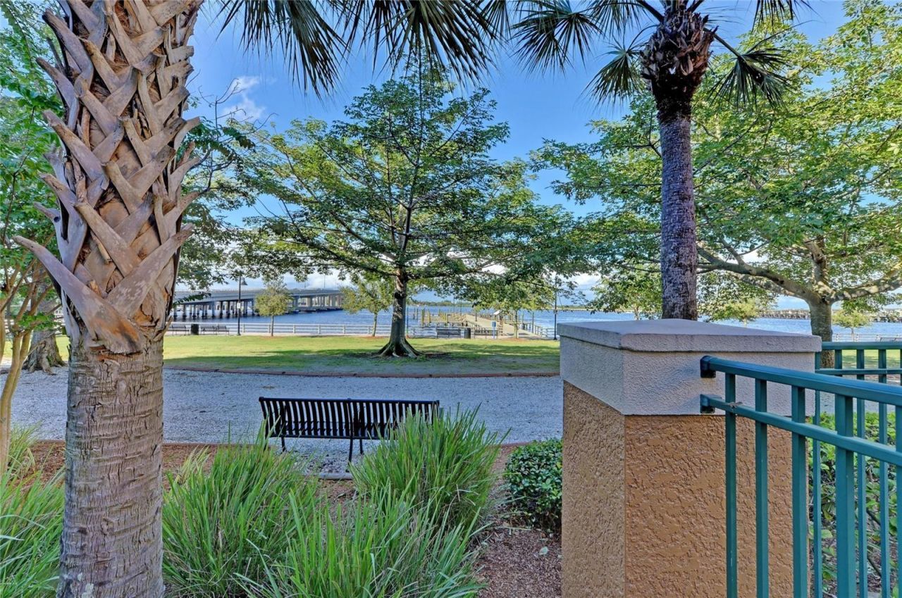 808 3rd Avenue W, Unit 805, Bradenton, FL 34205 Photo