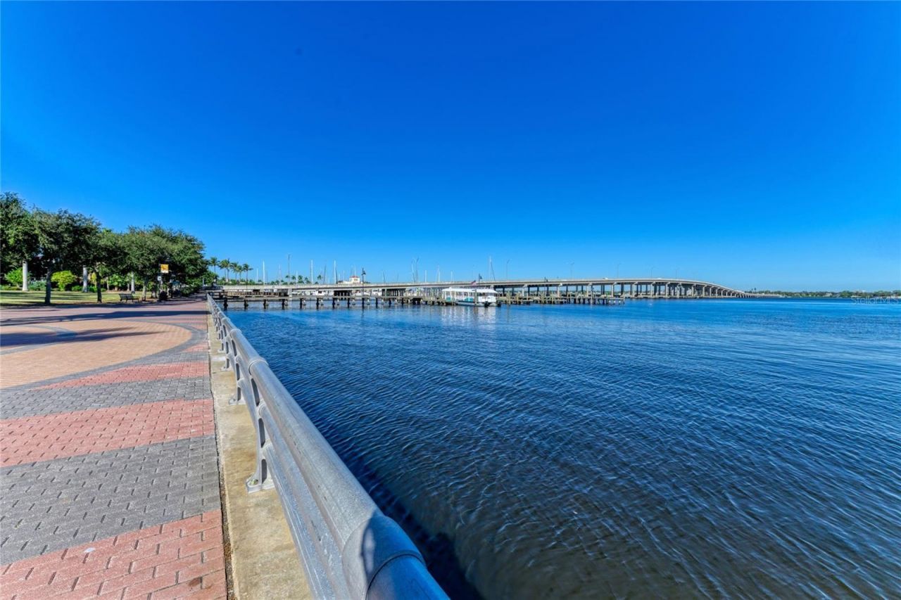 808 3rd Avenue W, Unit 805, Bradenton, FL 34205 Photo