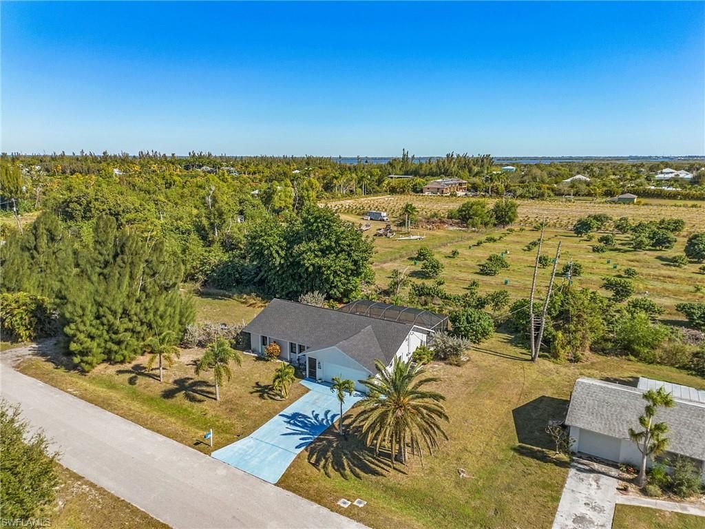 12184 Dolphin Rd, Bokeelia, FL 33922 Photo