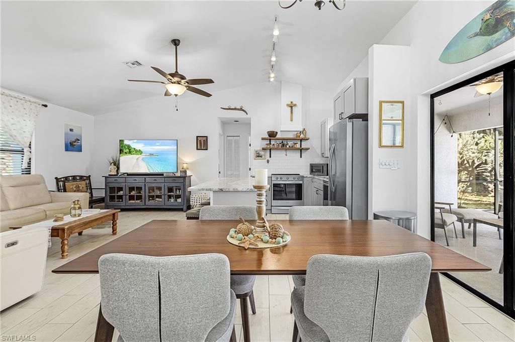 12184 Dolphin Rd, Bokeelia, FL 33922 Photo