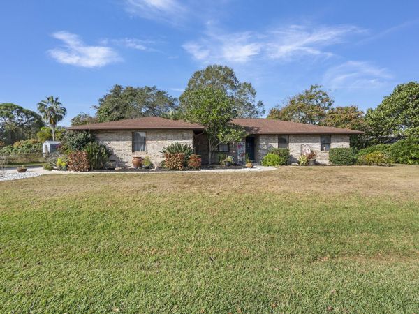 874 Gabriel Avenue NE, Palm Bay, FL 32907