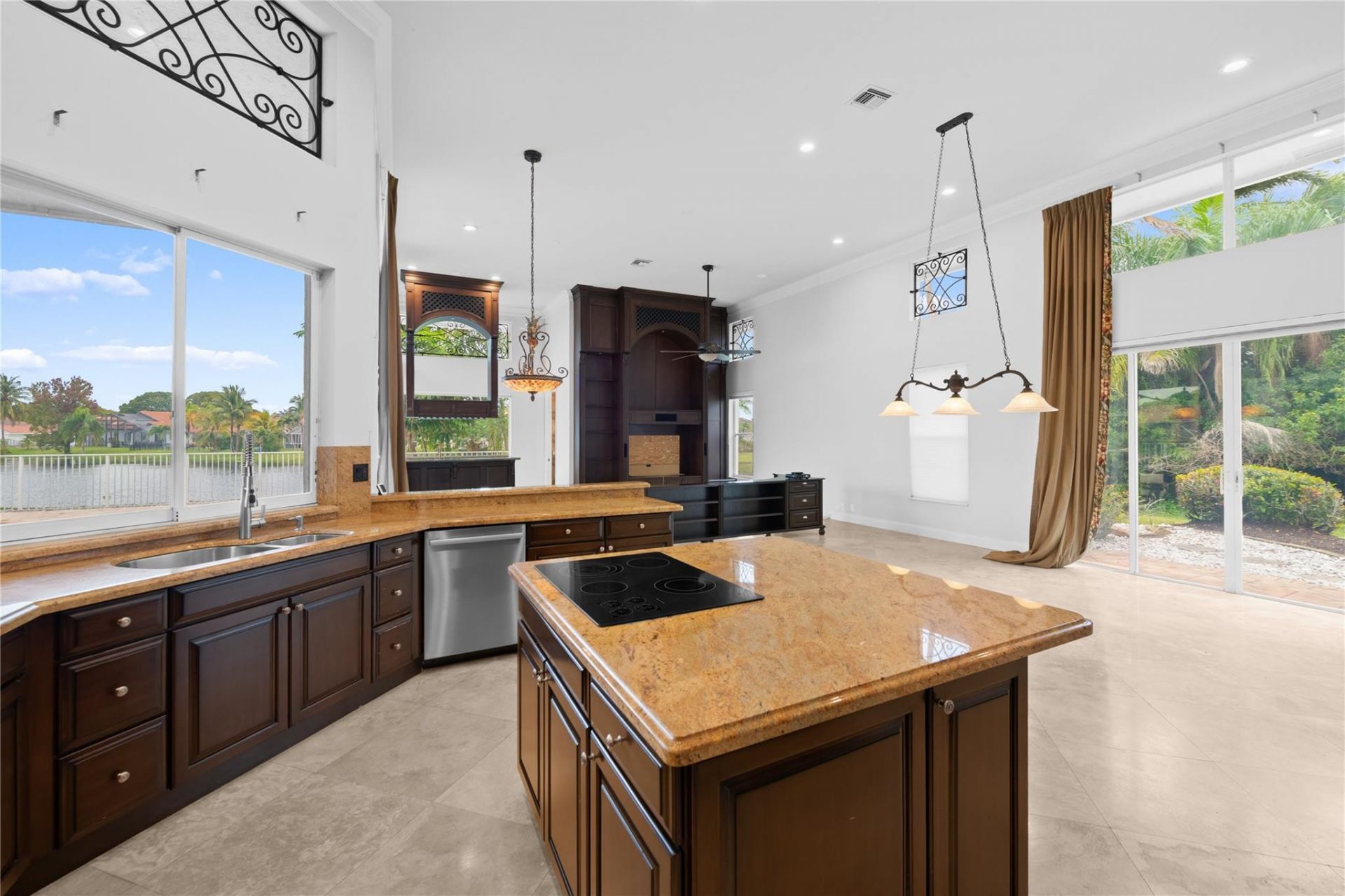 10203 NW 50th Place, Coral Springs, FL 33076 Photo