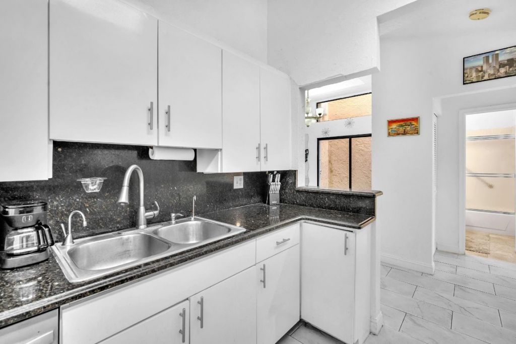 22710 Meridiana Drive, Boca Raton, FL 33433 Photo