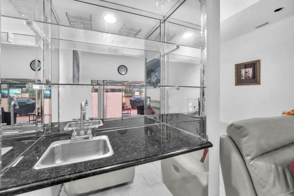 22710 Meridiana Drive, Boca Raton, FL 33433 Photo