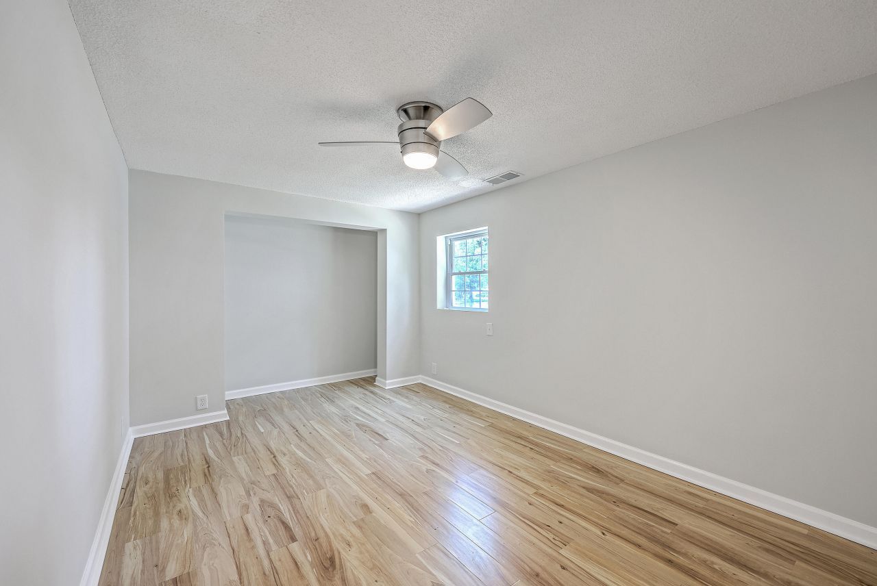 1303 Delano Street Photo 17