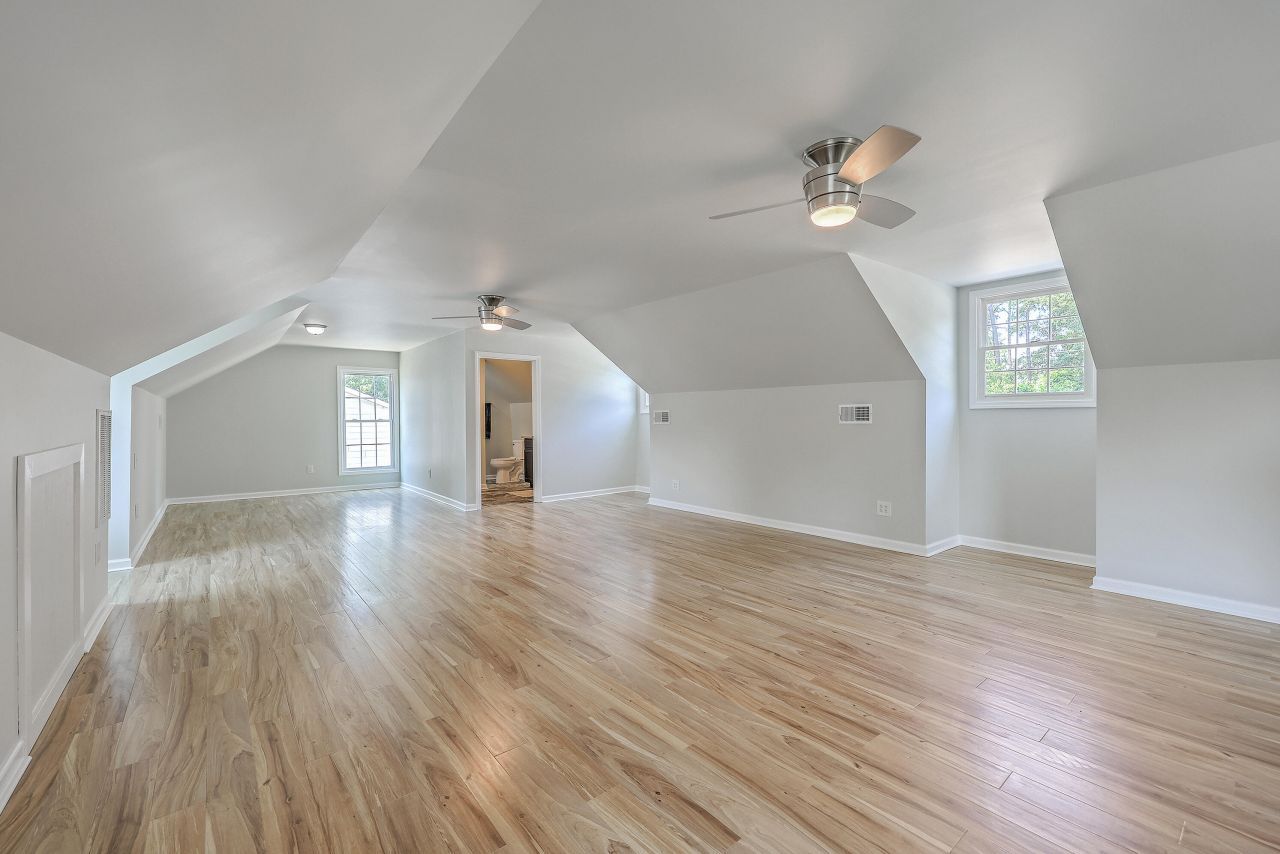 1303 Delano Street Photo 25