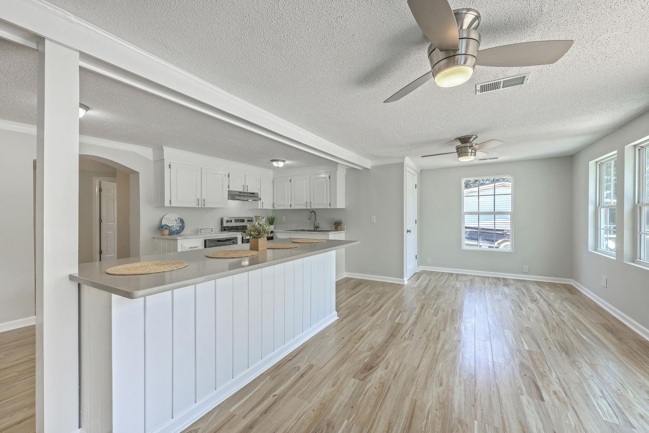 1303 Delano Street Photo 30