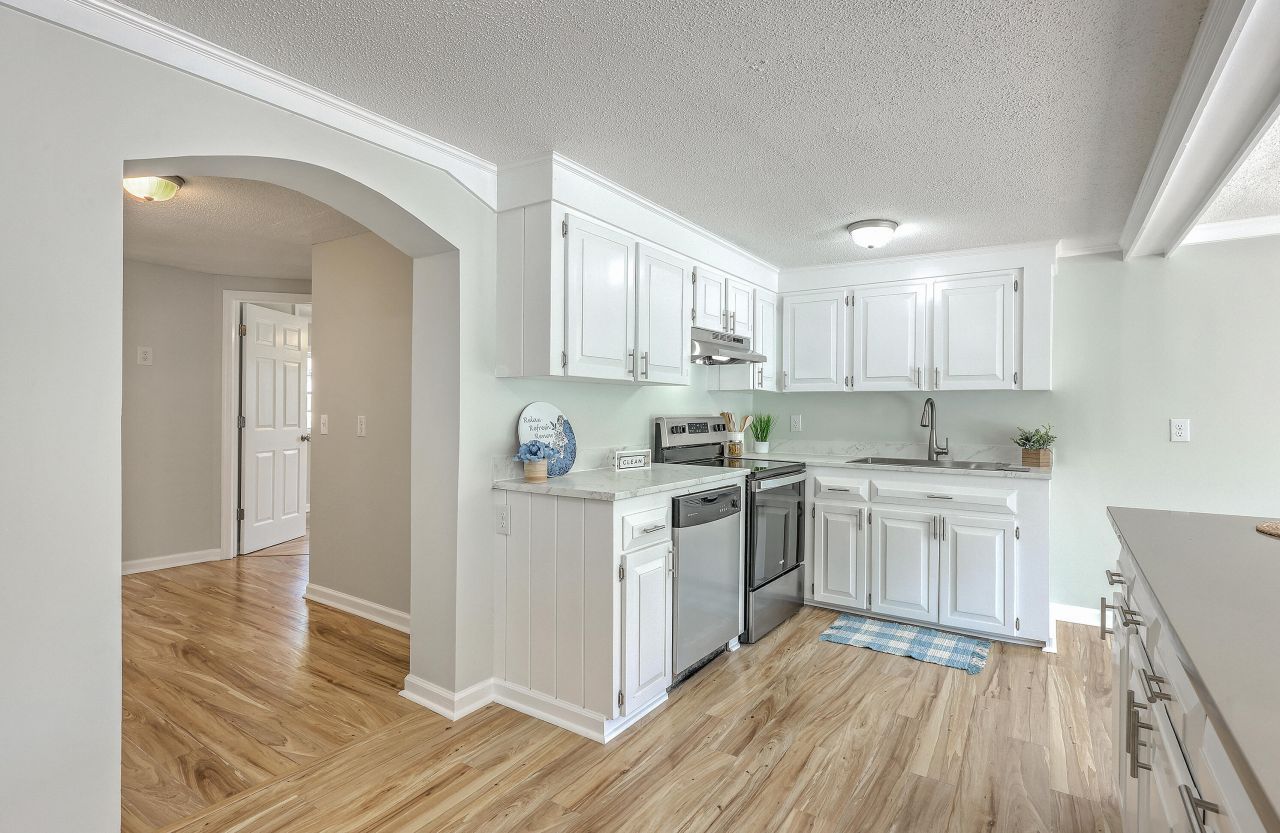 1303 Delano Street Photo 31