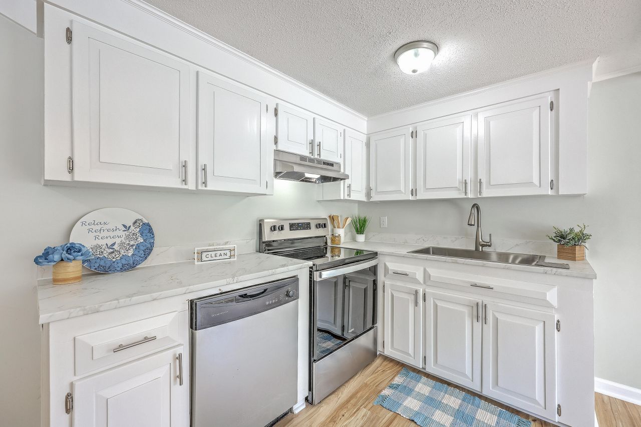 1303 Delano Street Photo 32