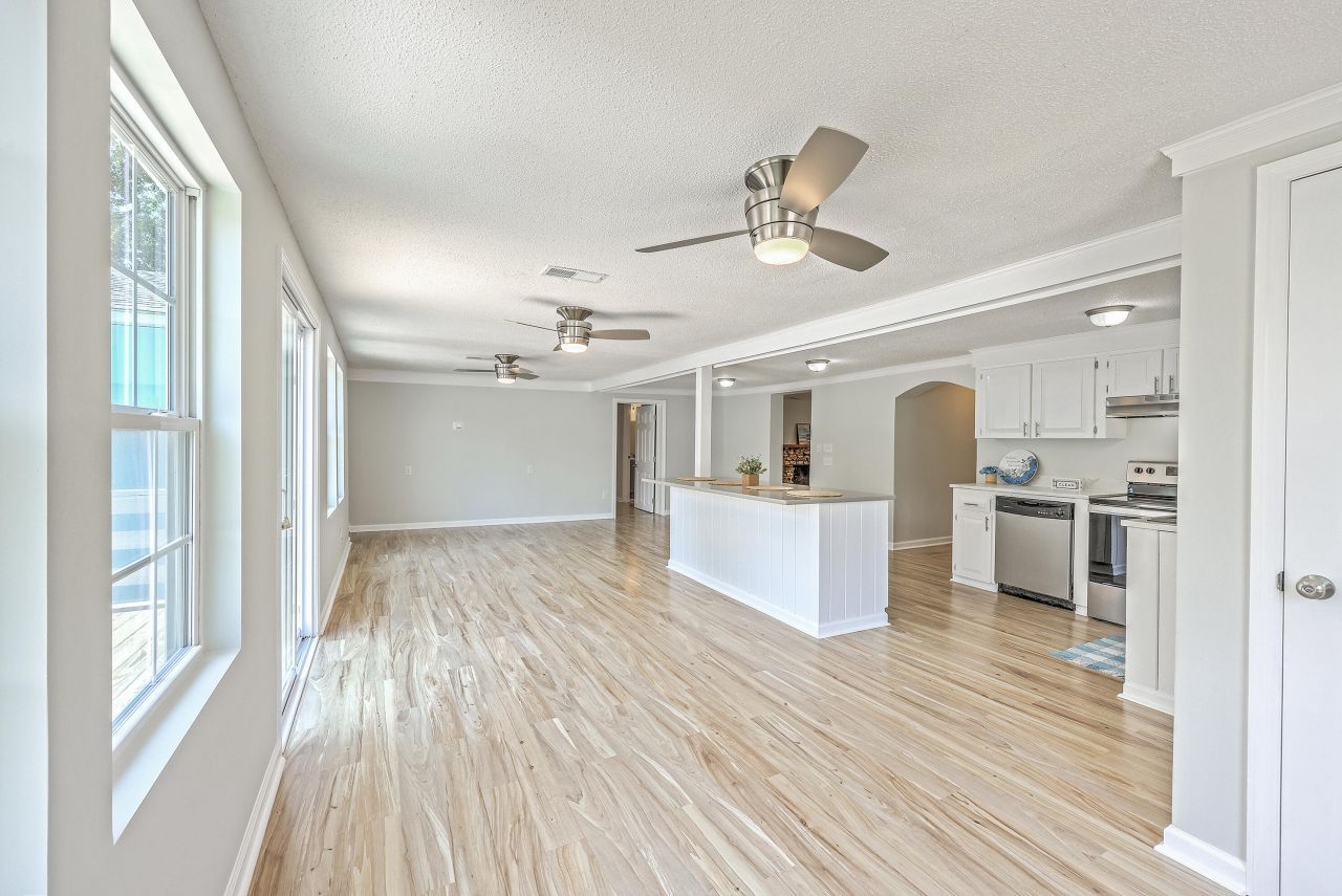 1303 Delano Street Photo 36