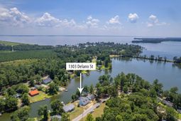 1303 Delano Street photo 4