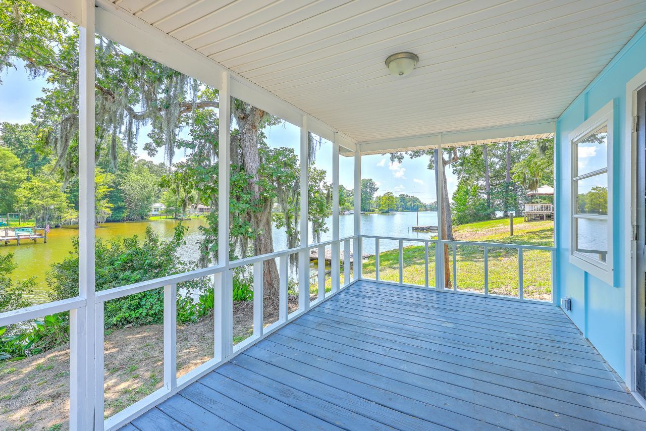 1303 Delano Street Photo 6