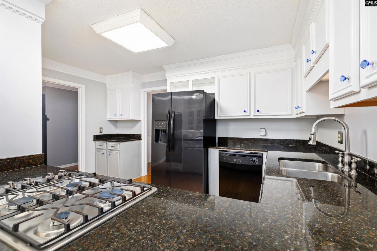 2112 Bee Ridge Road Photo 10